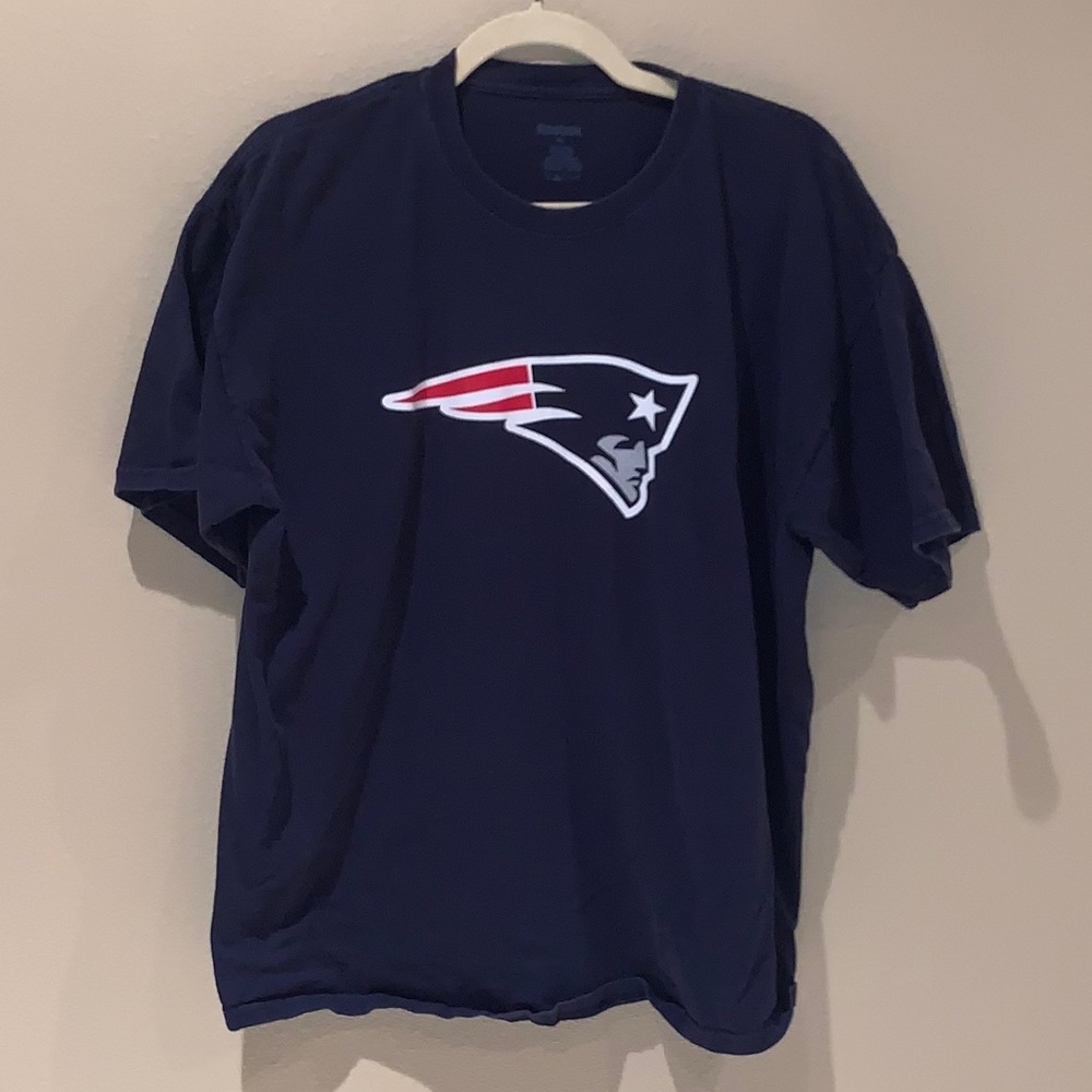 Blue Reebok New England Patriots T-Shirt. XL.